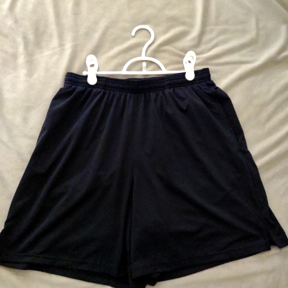 Under Armour Other - CLEARANCE Under Armour Loose Fit Heather Black Shorts. Size Medium. With Pockets